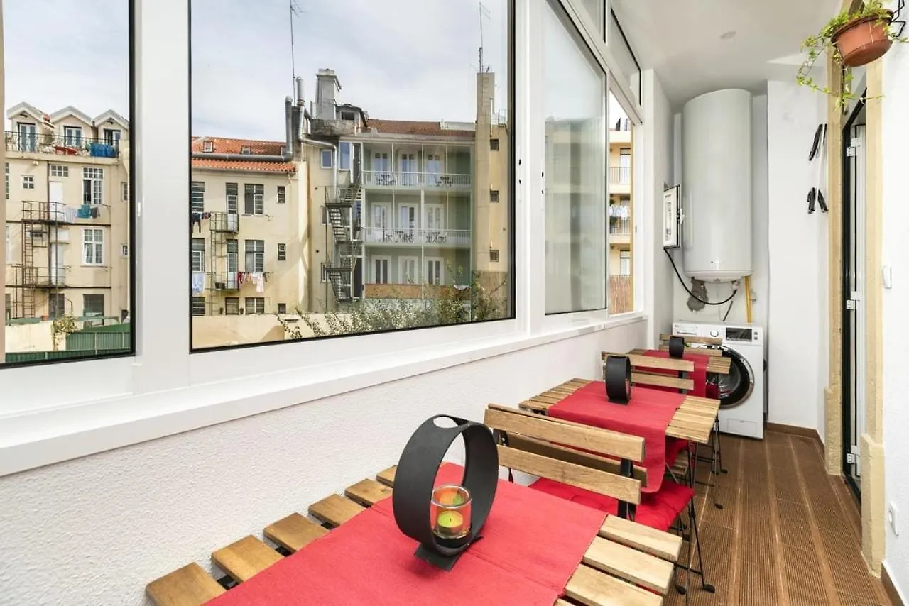 Exotic M2 R2 - Comfortable Classy Double Room With Shared Bath Lisbon Portugal